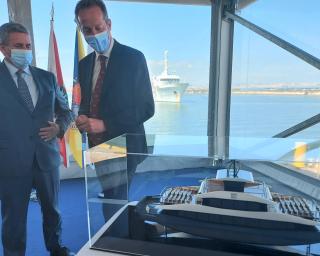 Câmara de Aveiro investe 7.3 milhões de euros no novo Ferryboat eléctrico apresentado hoje de manhã no Seixal.